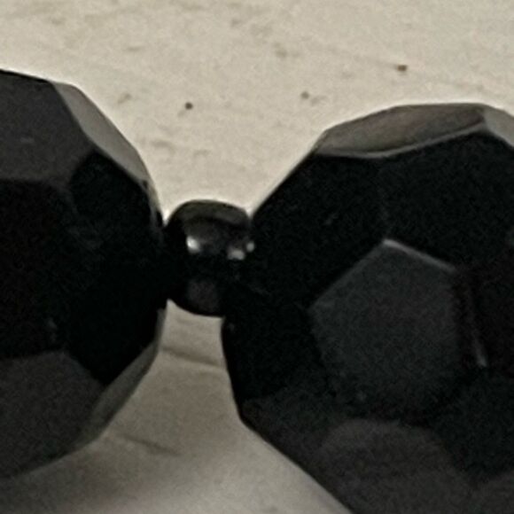 7.5” Sarda heavy stackable chunky black onyx honeycomb bead stretch bracelet - Picture 7 of 11